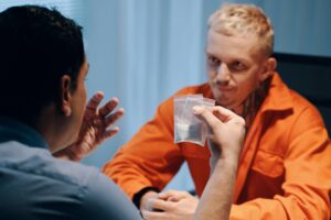 Accusing Criminal in Selling Drugs